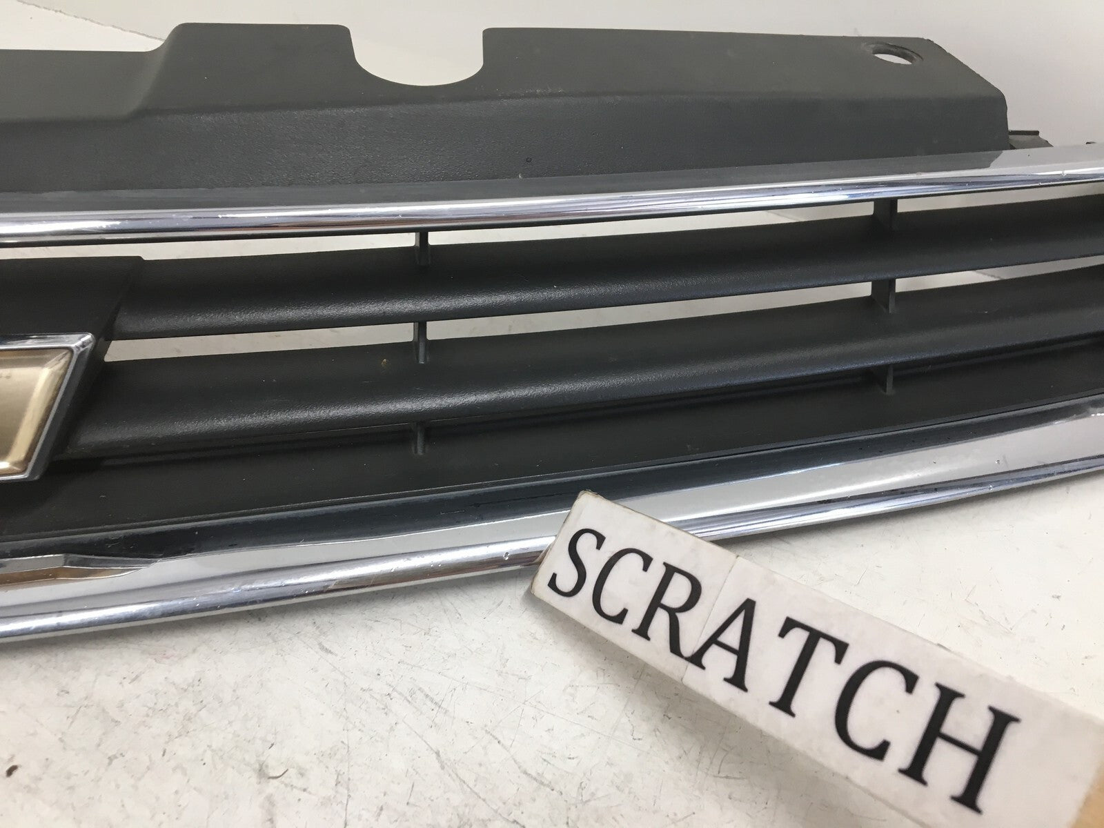 Grille Grill Chevrolet Monte Carlo Impala 2006-2011 10333709 OEM
