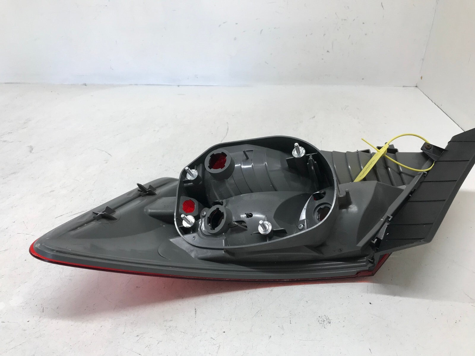 Tail light Damaged LH Driver 06-08 Honda Civic Coupe 33551-SVA-A02 OEM
