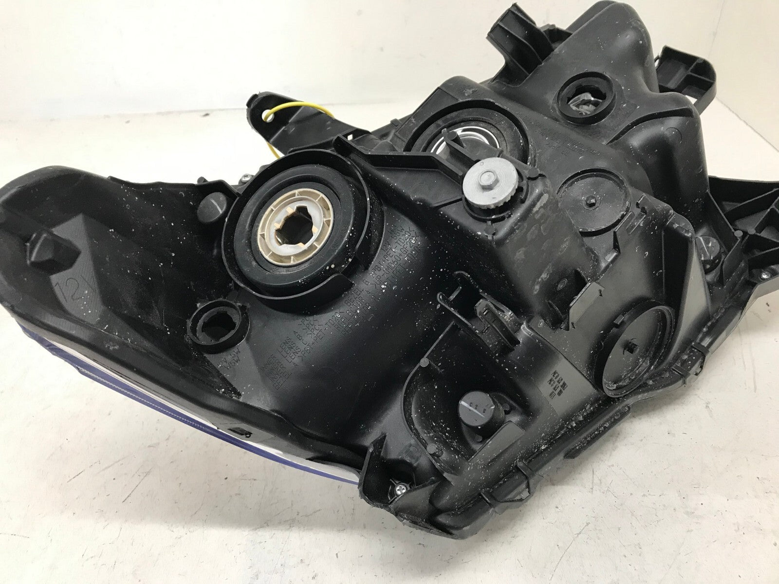 Headlight Damaged Driver LH Left 2016-2023 Toyota Tacoma 81150-04270 OEM