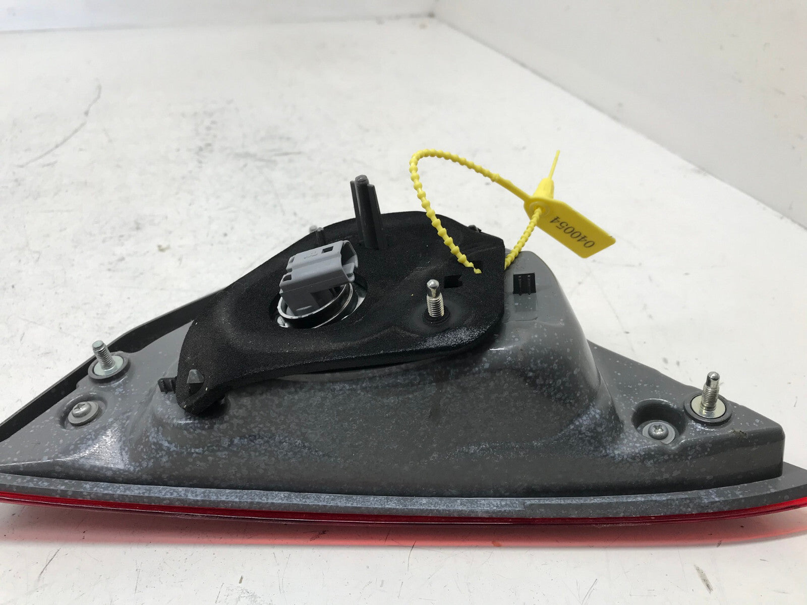 Tail light Damaged Left LH Driver Toyota Camry 2015 2016 2017 8159006410 OEM