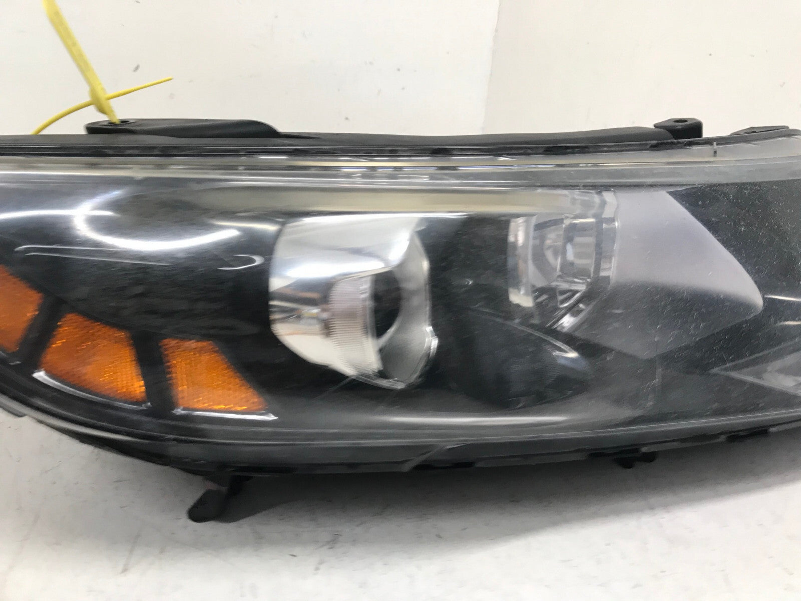 Headlight Damaged Passenger Right RH Kia Optima 2011 2012 2013 323-1135R-AS2 OEM