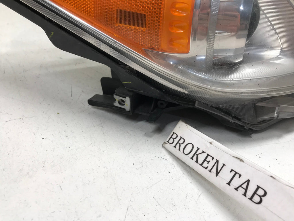 Headlight Damaged Halogen Right Passenger RH Toyota Prius 12-15 CAPA