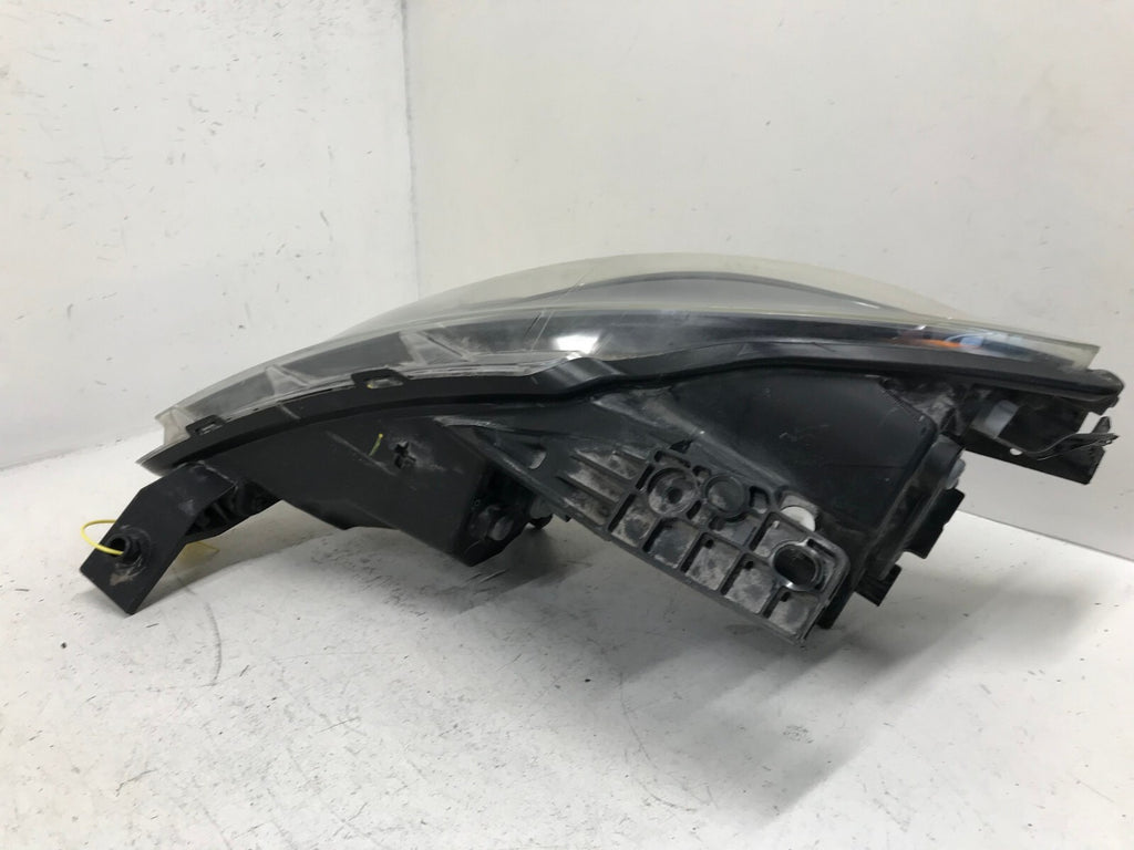 Headlight Damaged Right passenger RH 2013-2016 Dodge Dart 68085140AI OEM