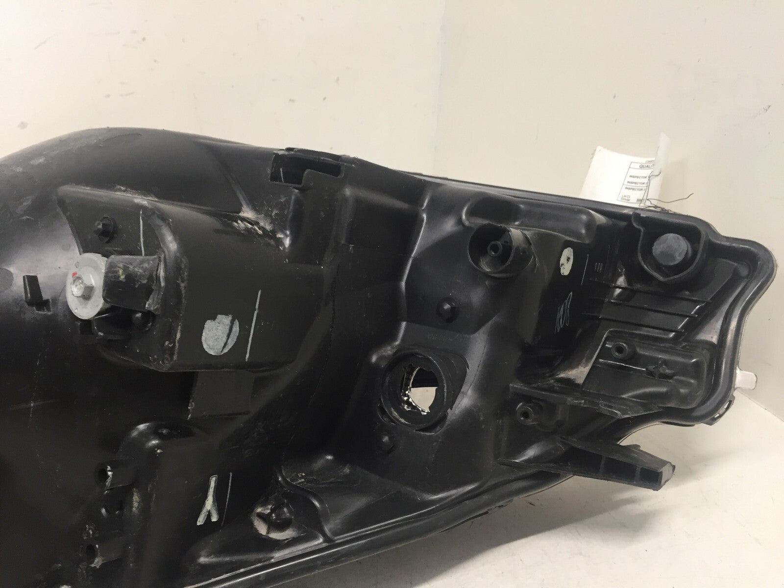 Headlight Damaged Passenger Right RH Toyota Yaris HB 2015-2017 81130-0DA70 OEM