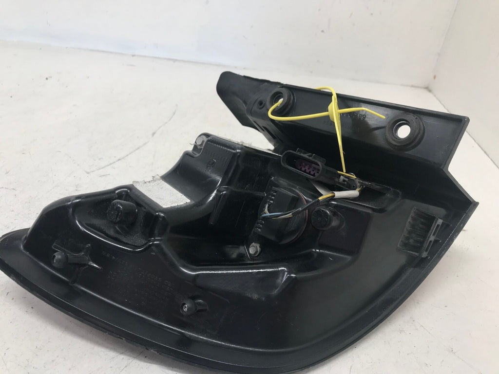 Tail light Damaged Right passenger RH 2014-2022 Dodge Durango 68272126AA OEM