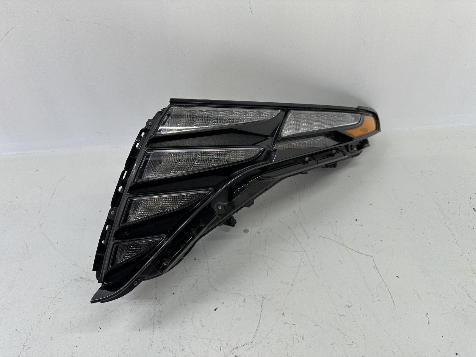 Headlight Damaged Left Driver LH 2022 2023 Hyundai Tucson 92207-CW010 OEM