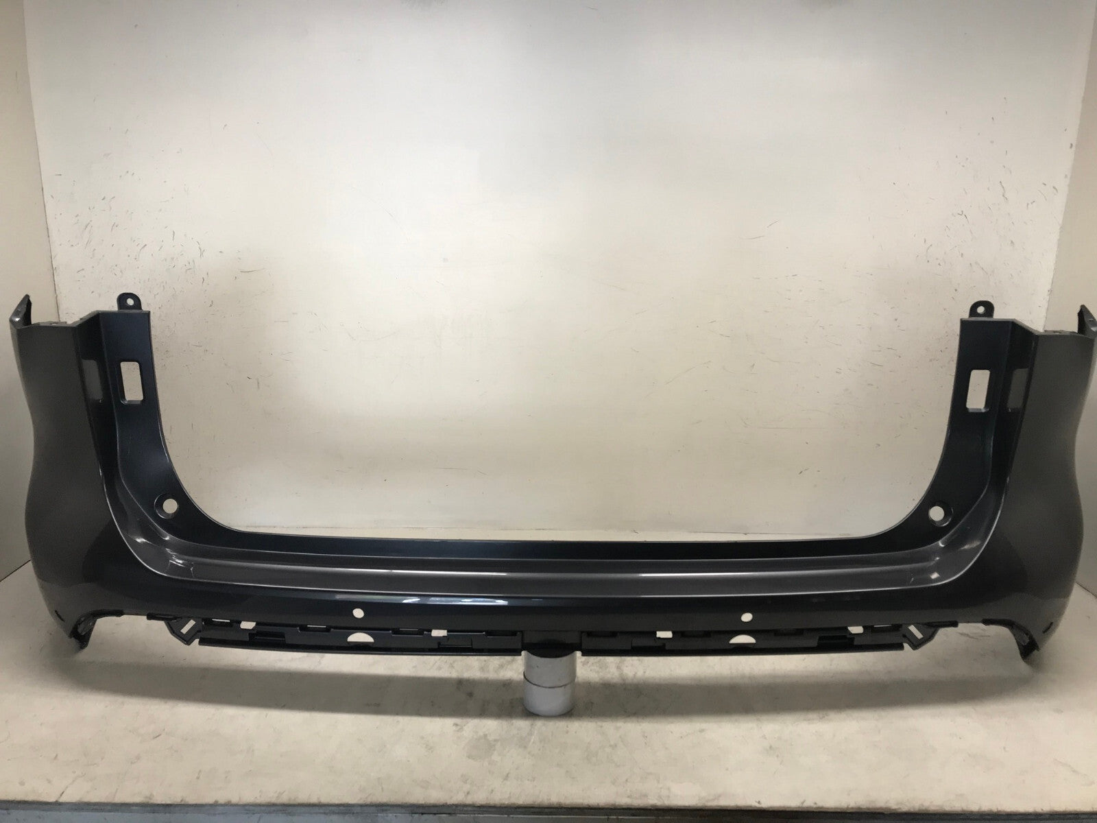 Rear Bumper Cover Gray 20-2021 Toyota Highlander L/LE/XLE/Hyb w/Sensor Holes OEM