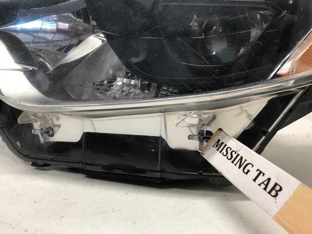 Headlight Damaged Left Driver LH Toyota Corolla 2014 2015 2016 8111002E60 OEM