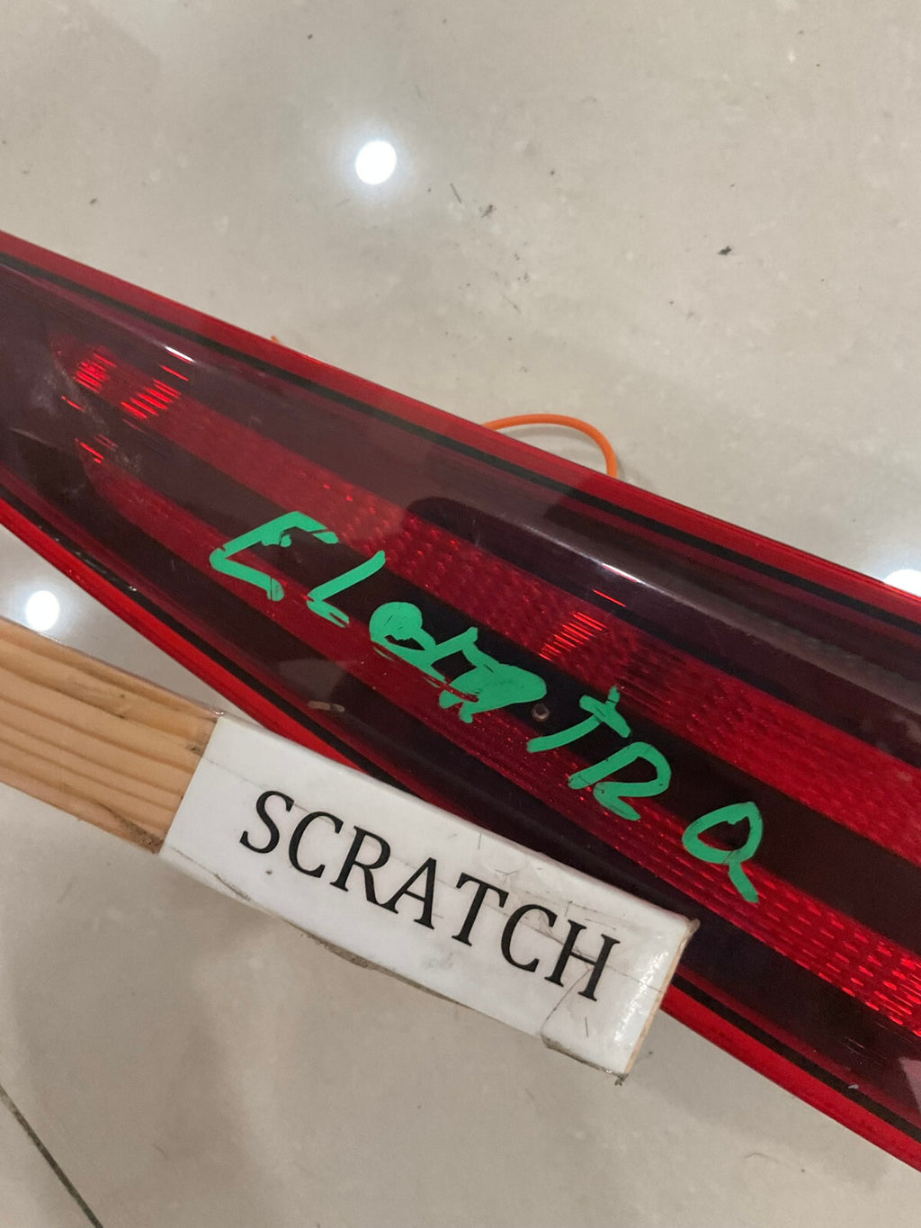 Tail light Damaged Right Passenger RH 2019-2020 Hyundai Elantra 92404-F3500 OEM