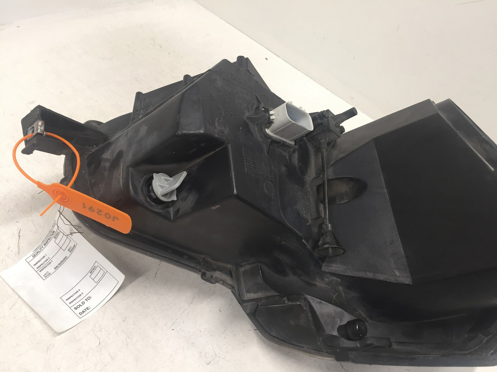 Headlight Damaged Halogen Left Driver Side Cadillac CTS 2003-2007 15145293 OEM