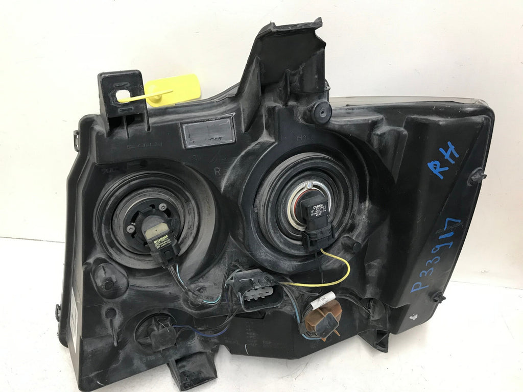 Headlight Damaged Right RH Chevy Tahoe Suburban Avalanche 07-2014 20760579 OEM