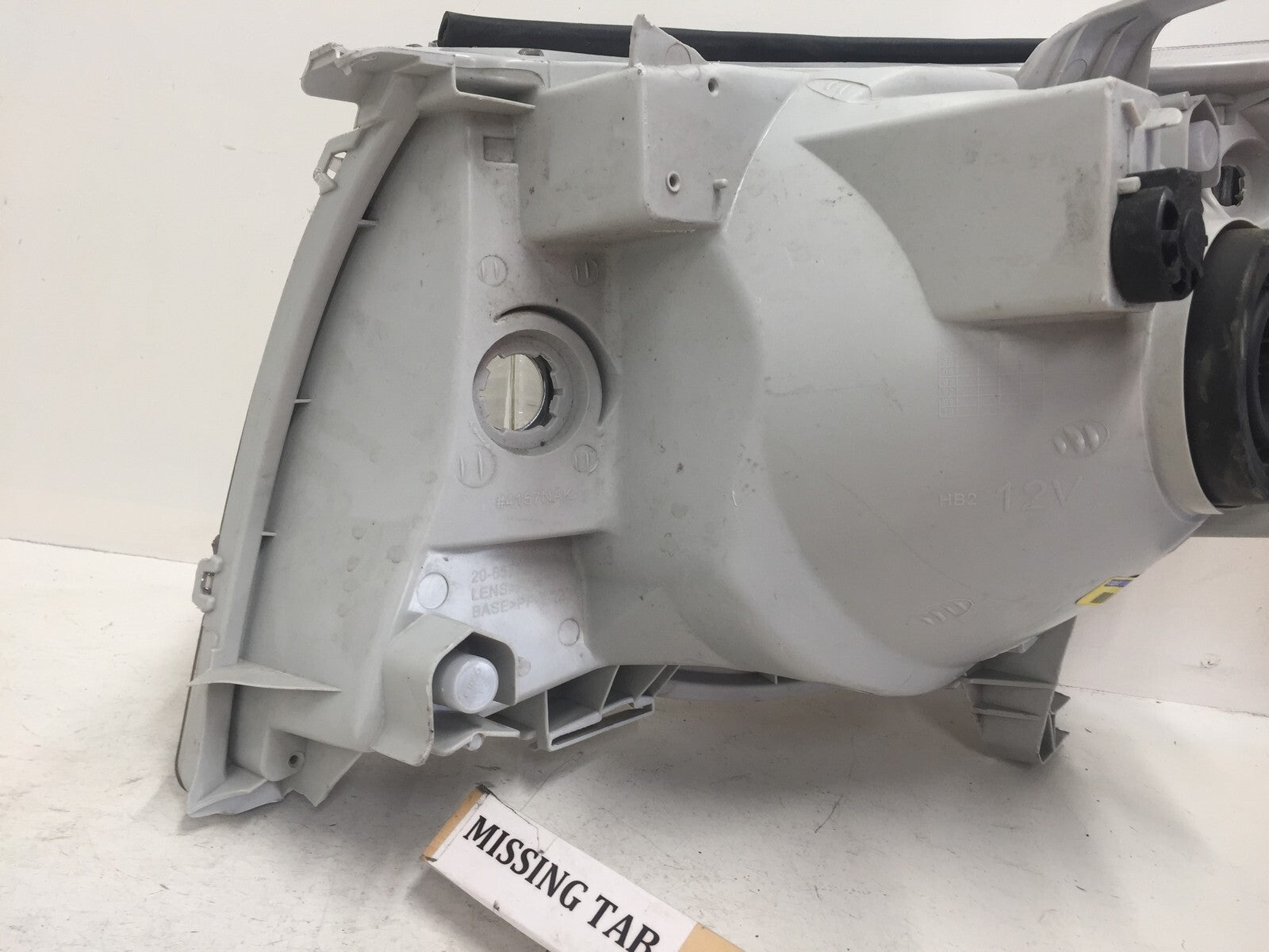 Headlight Damaged Headlamp Passenger RH Toyota Tacoma Pickup Truck 05-11 CAPA