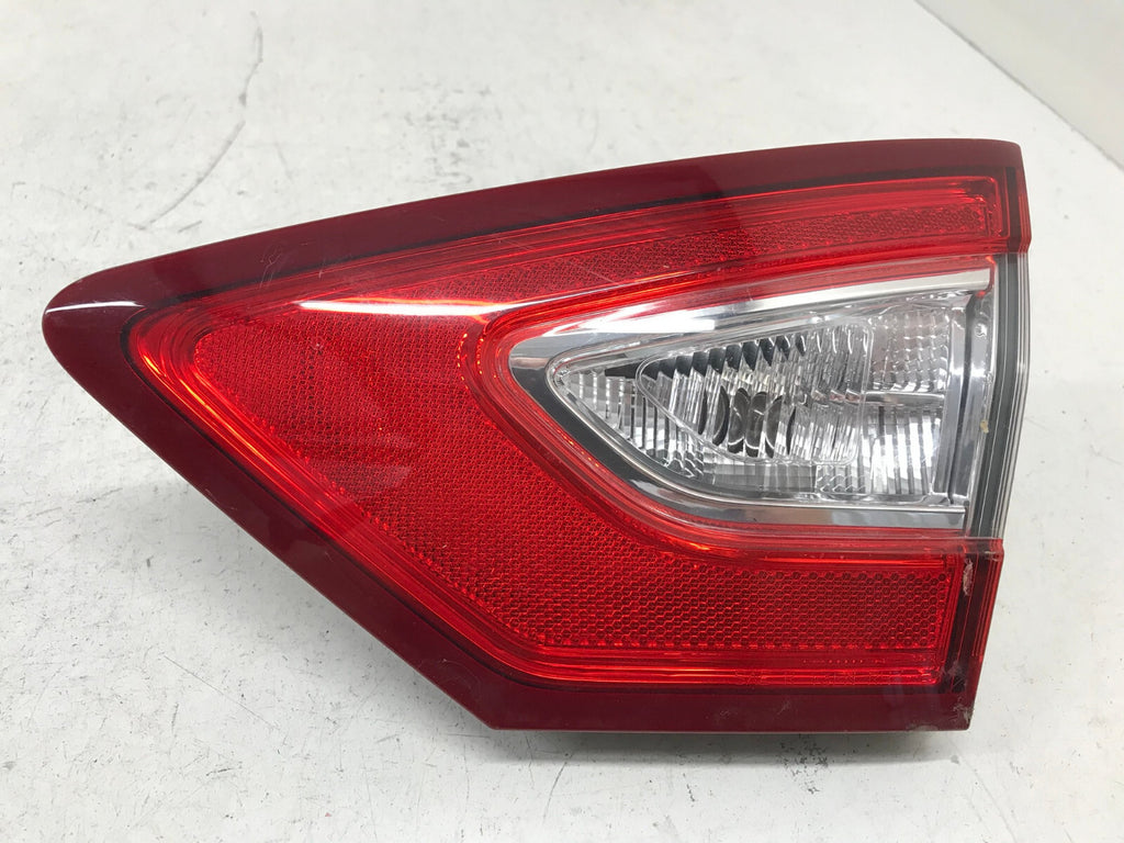 Tail light Damaged Right RH Passenger Ford Fusion 2013-2016 DS73-13A602-AD OEM
