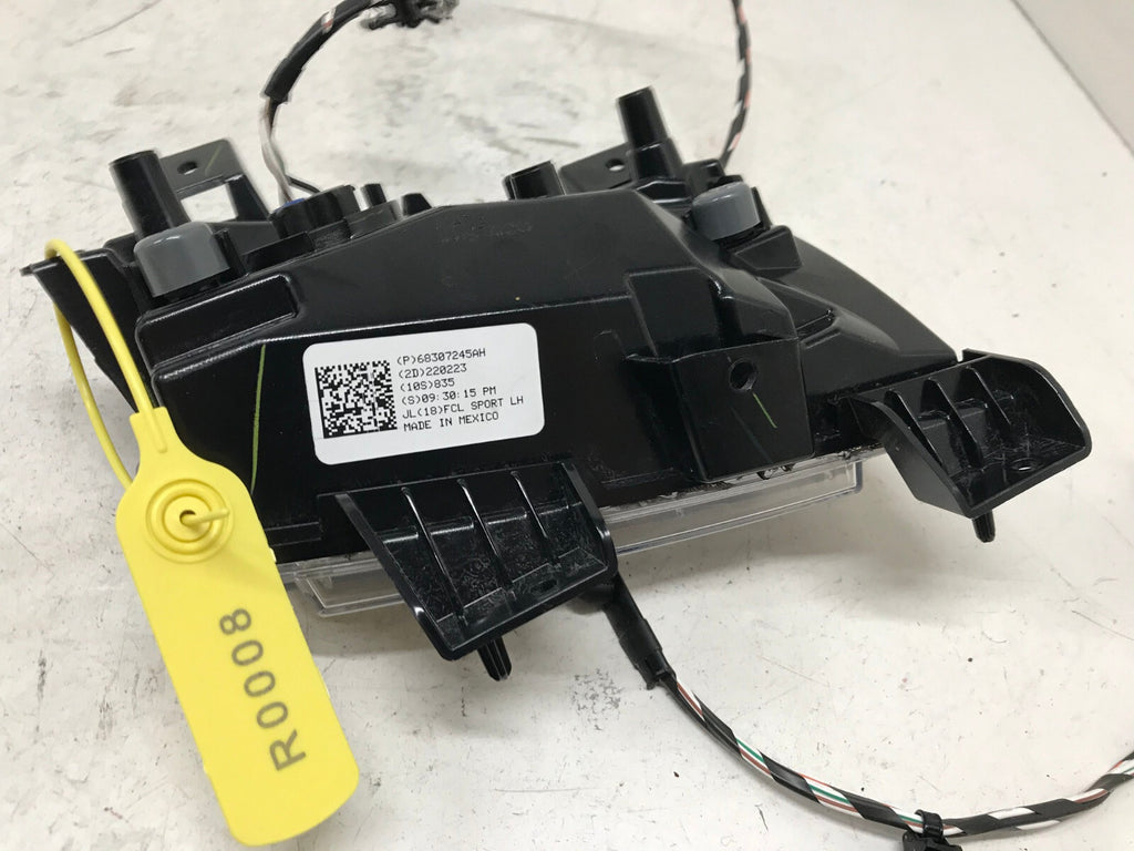 Parking light Damaged Lamp LH Driver Jeep Wrangler 2018-2023 68307245AH OEM