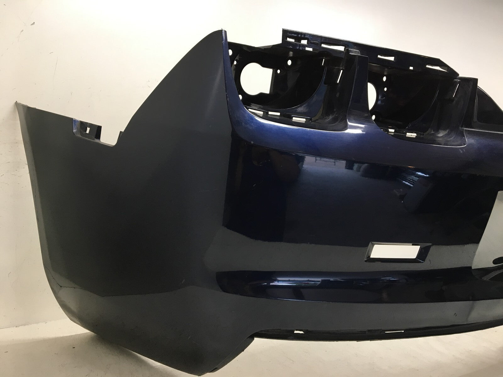 Rear Bumper LOCAL Chevy Camaro LT LS SS w/Sensors 2010-2013 92238776 OEM