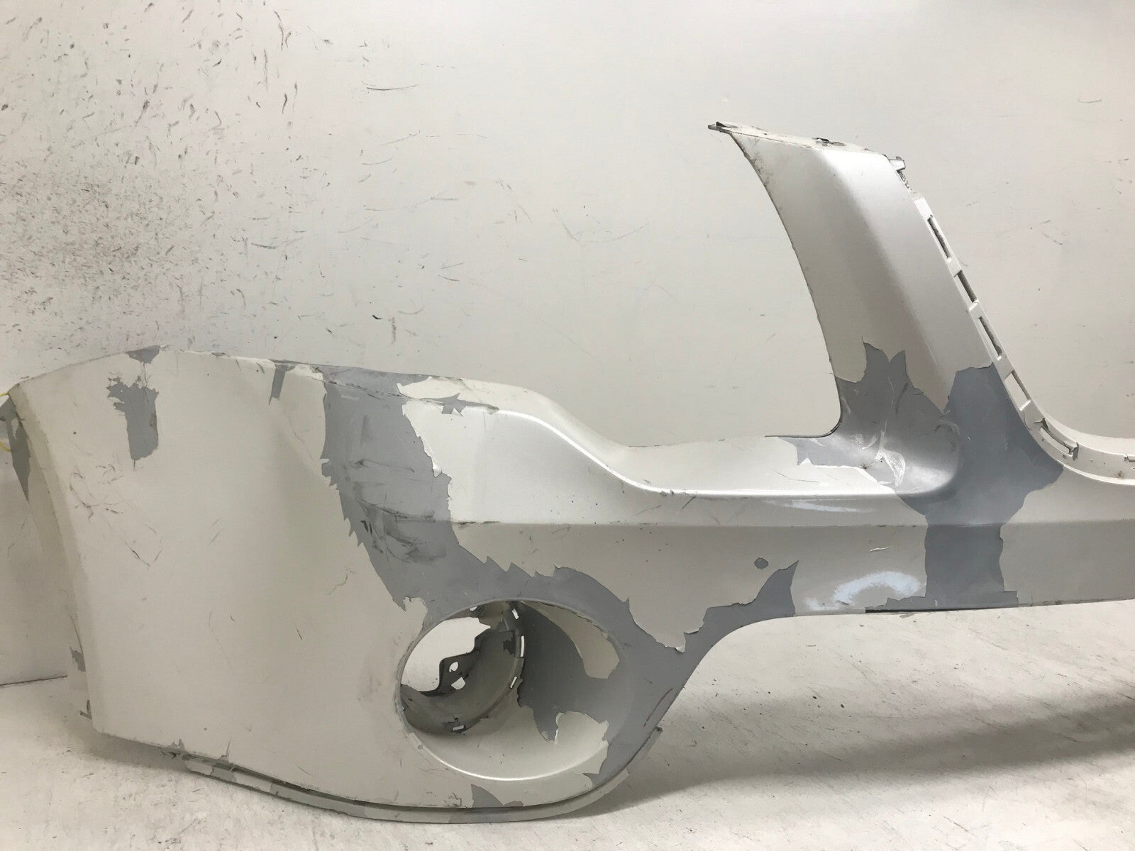 Front Upper Bumper Cover GMC Acadia 2007-2012 10364789 OEM