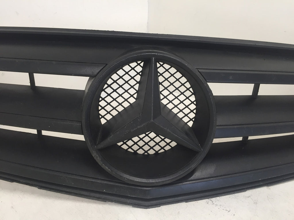 Grille Grill Mercedes C Class C250 C300 2008-2012 A2048800023 OEM