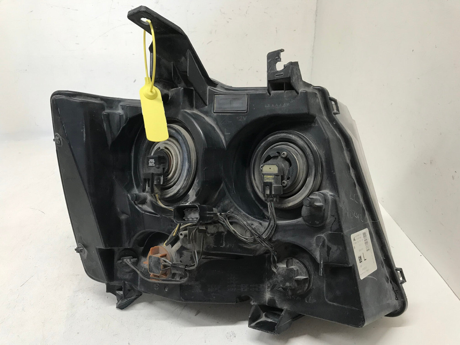 Headlight Damaged LH Driver 2007-2014 Chevy Tahoe Suburban 1500 22853025 OEM