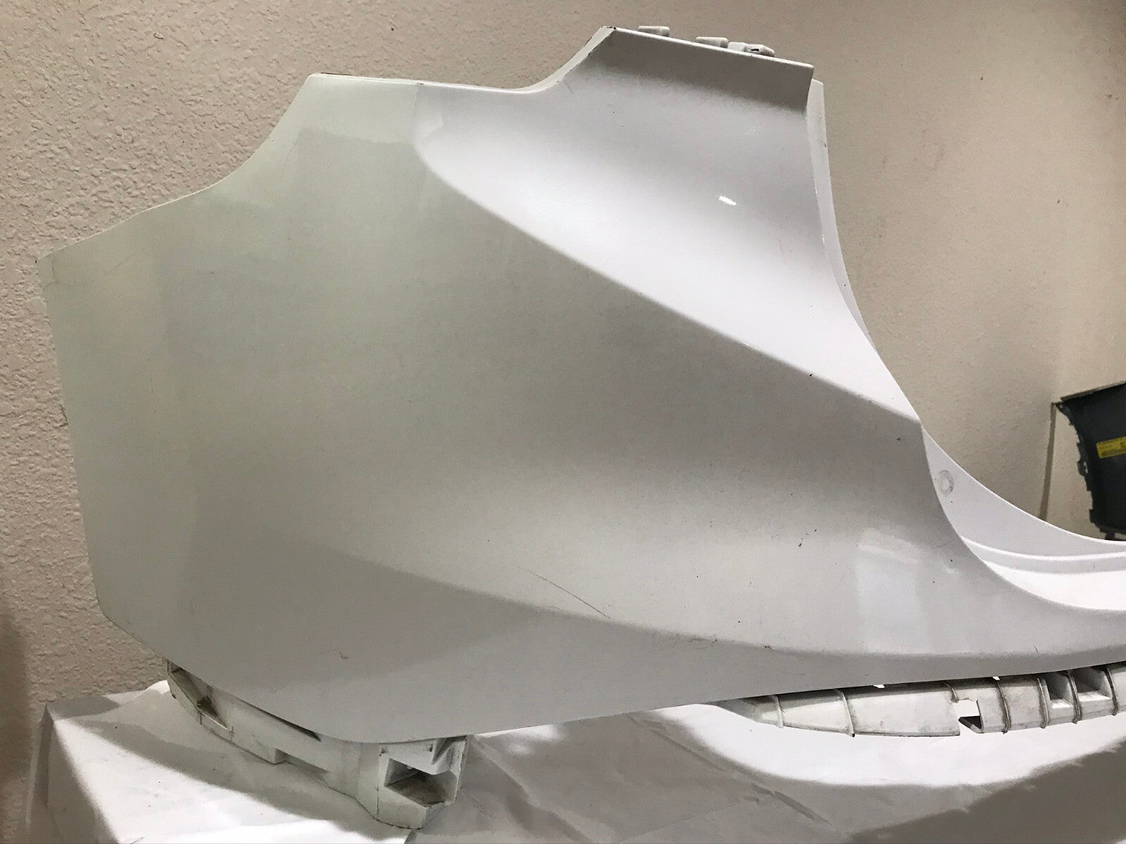 Rear Upper Bumper Cover White 21-22 Hyundai Santa Fe Calligraphy SE SEL OEM