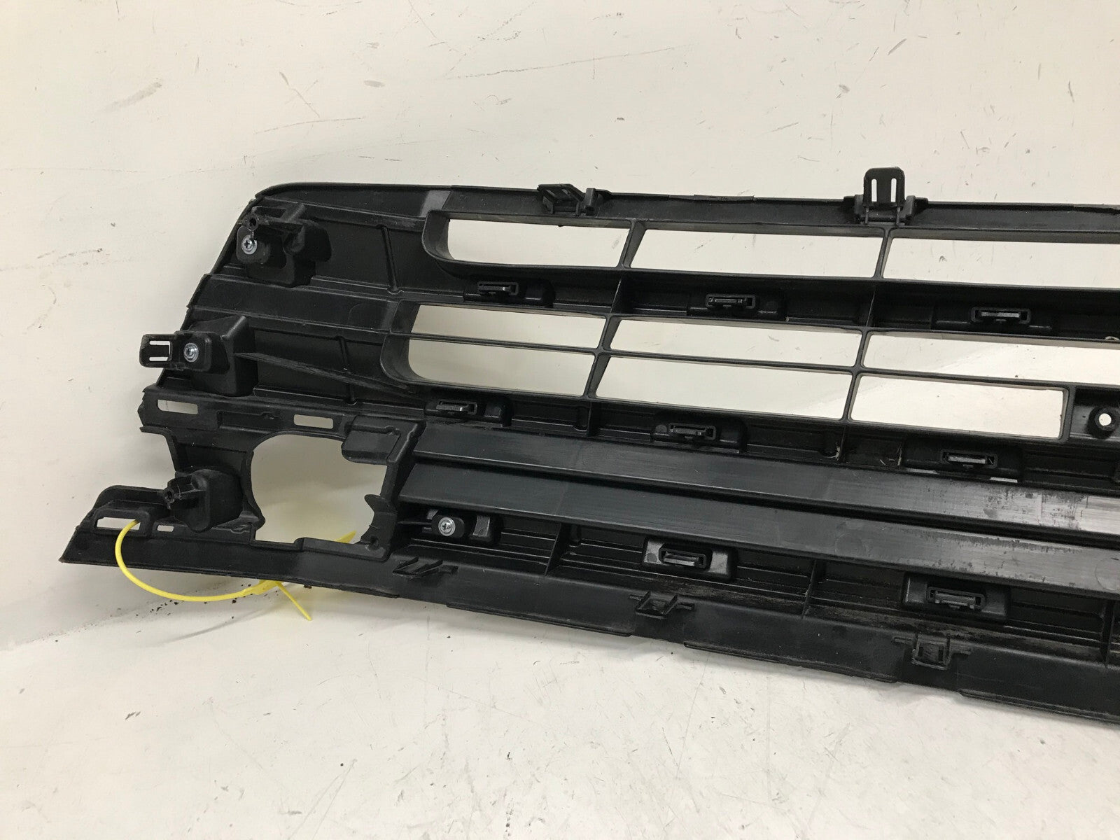 Grill Grille 2017-19 Toyota Highlander Suv 53112-0E180 OEM