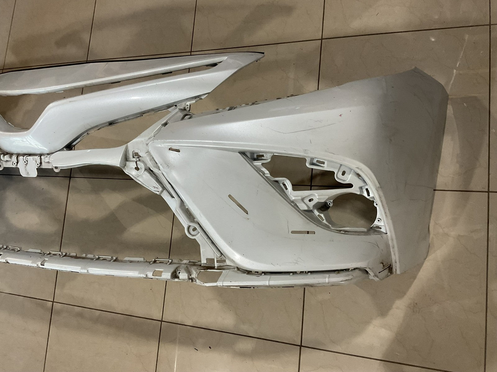 Front Bumper Cover White Toyota Camry 2018 2019 52119+06e30 OEM