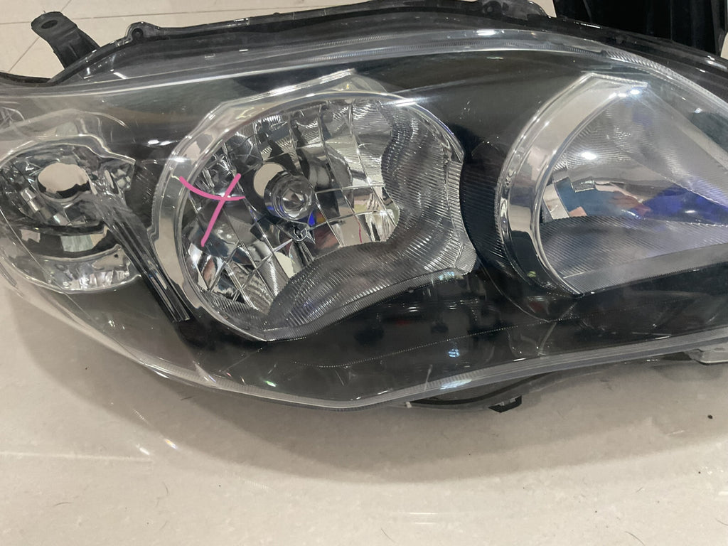 Headlight Damaged Right Passenger RH 2011-2013 Toyota Corolla 08-312-11C5R OEM