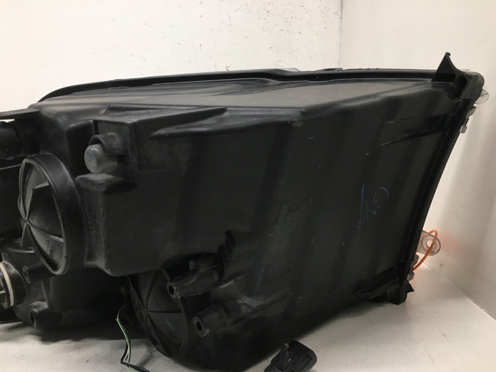 Halogen Headlight Damaged Left Driver LH Dodge Ram 2009-2018 68001485AC OEM