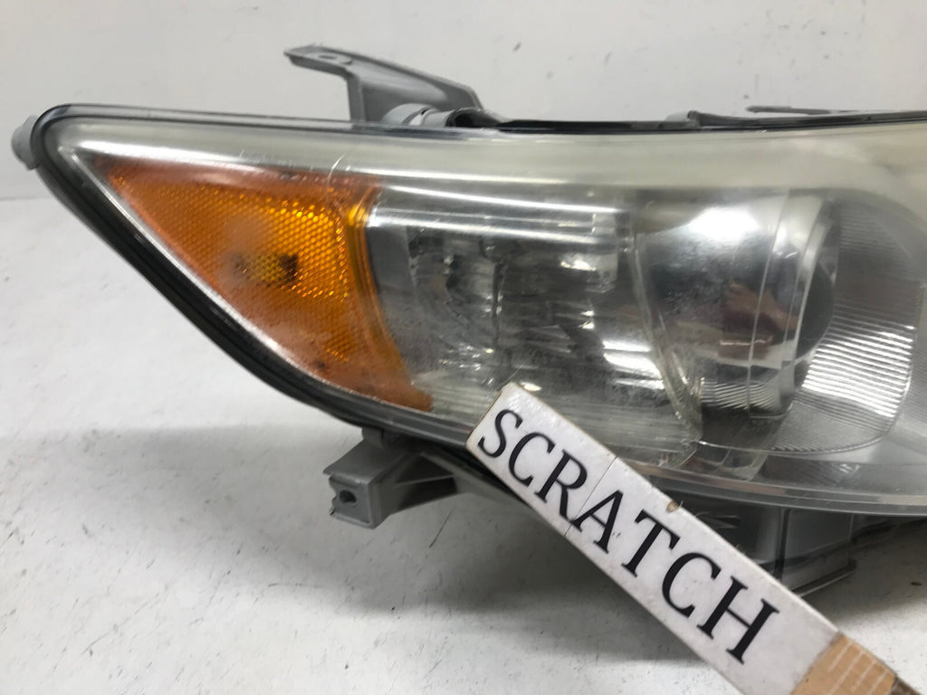 Headlight Damaged Right RH Passenger Toyota Camry SE 12-14 81110-06800 OEM