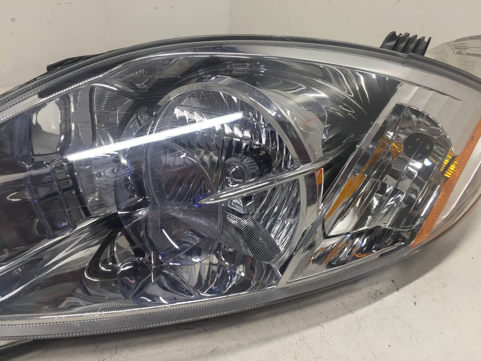 Halogen Headlight Damaged Left Driver Mitsubishi Eclipse 2007 2008 8301B137 OEM