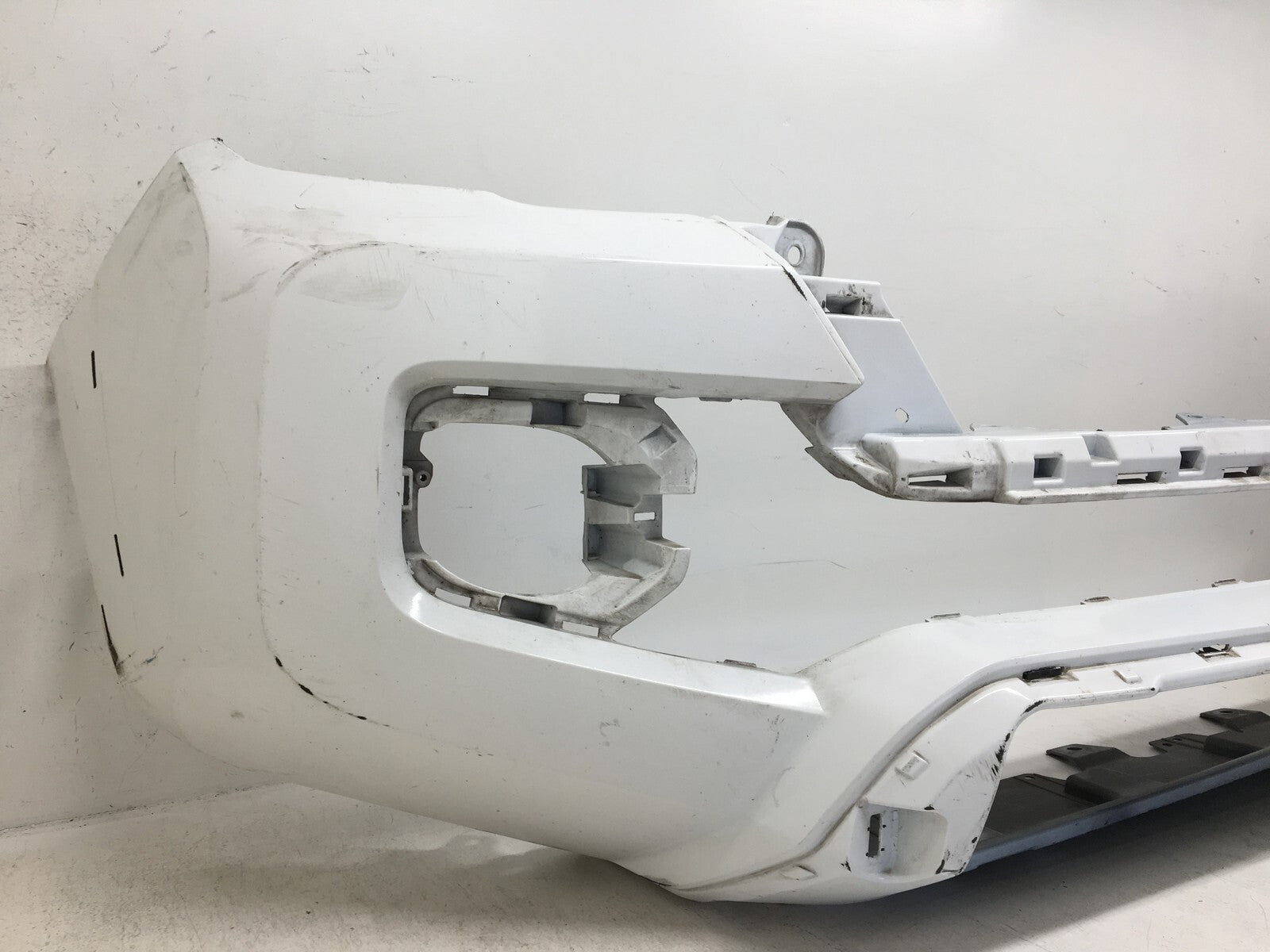 Front Bumper Cover Toyota Tacoma SR SR5 Limited 2016-2019 52119-04240 OEM
