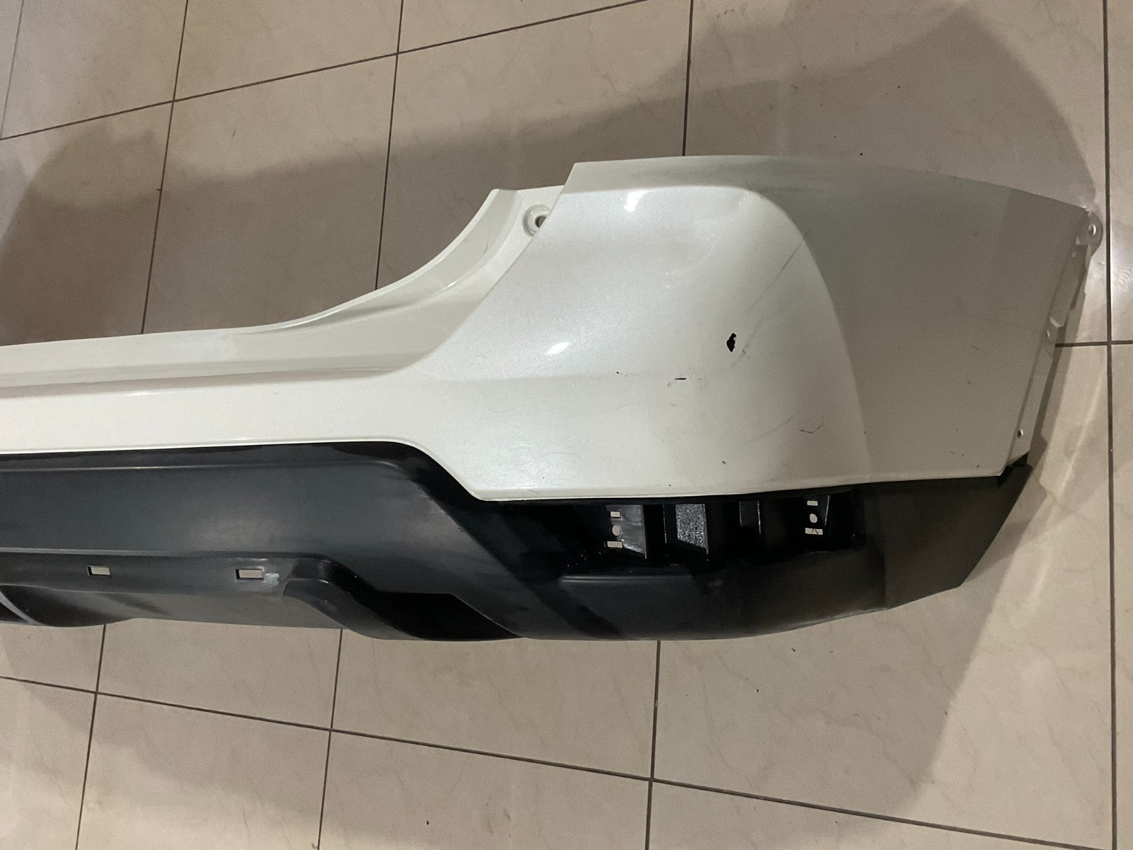 Rear Bumper Cover White 2017-2018 Nissan Rogue S/SL/SV/SV Hybrid 85022+6fr0h OEM