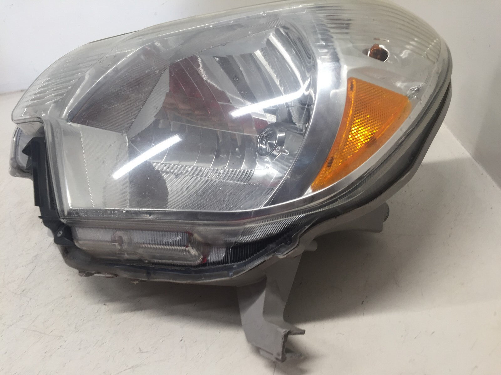 Headlight Damaged Head Lamp Driver LH Toyota Tacoma 2012-2015 8115004180 OEM