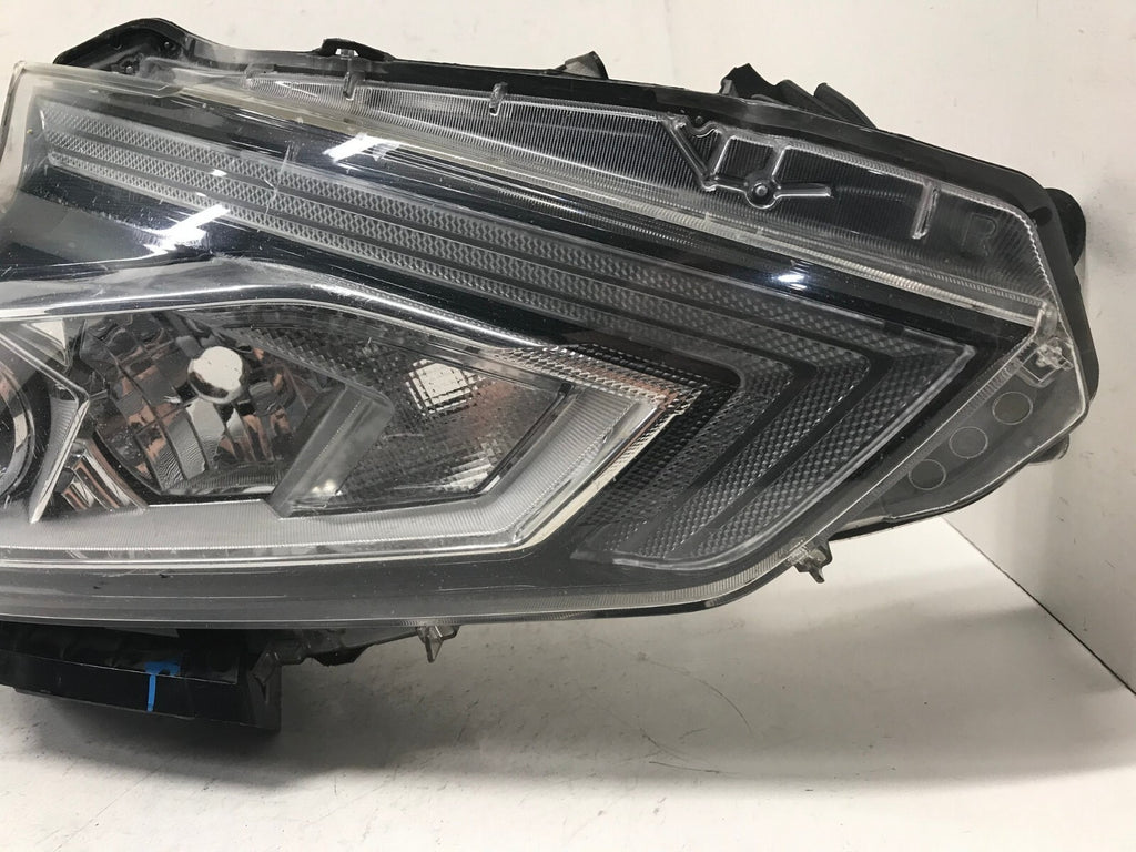 Headlight Damaged Right passenger RH 2016 2017 2018 Nissan Altima 260109HS0A OEM