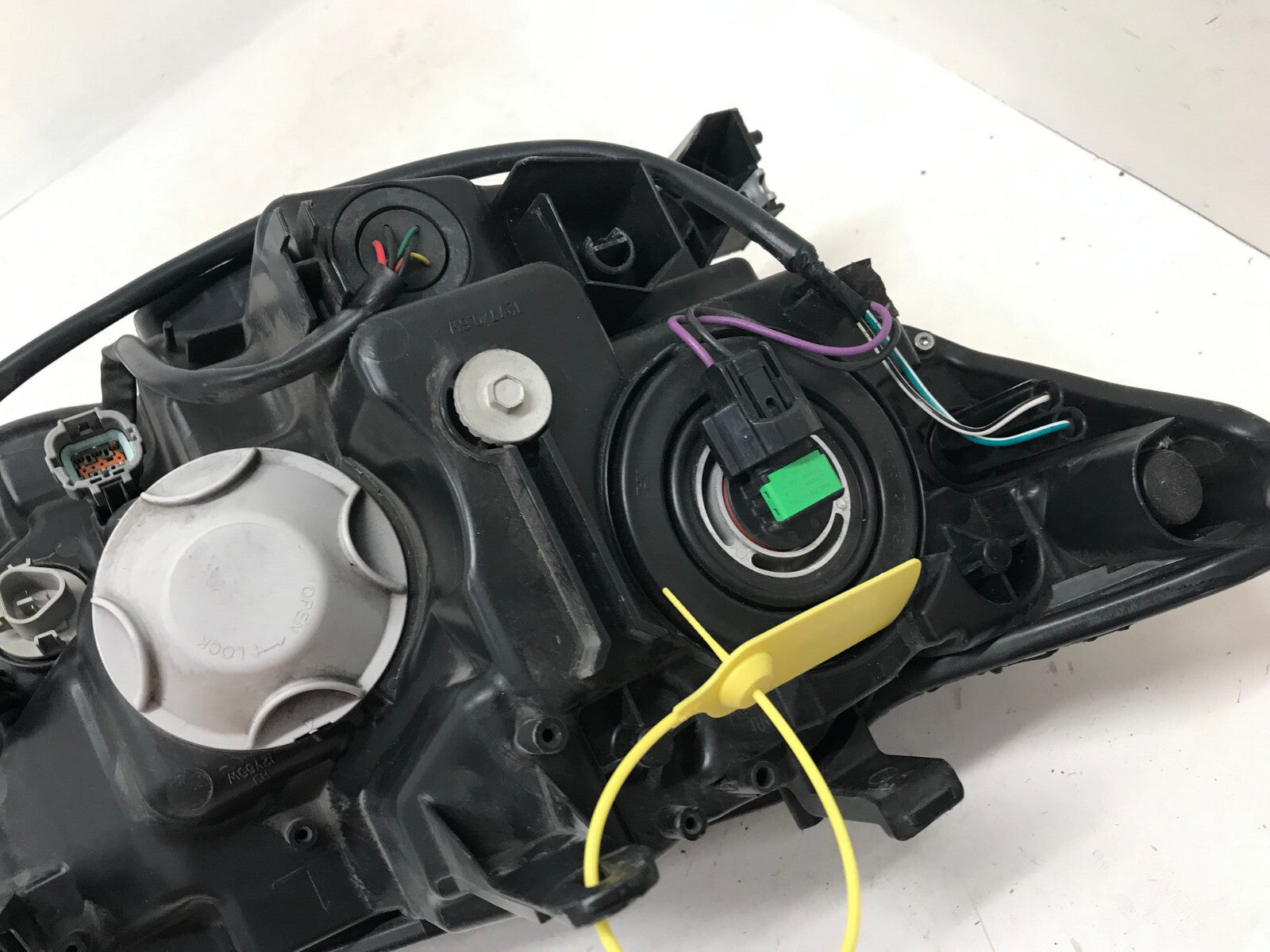 Headlight Damaged Left Driver LH Nissan Rogue 2014-2016 260604BA2A OEM