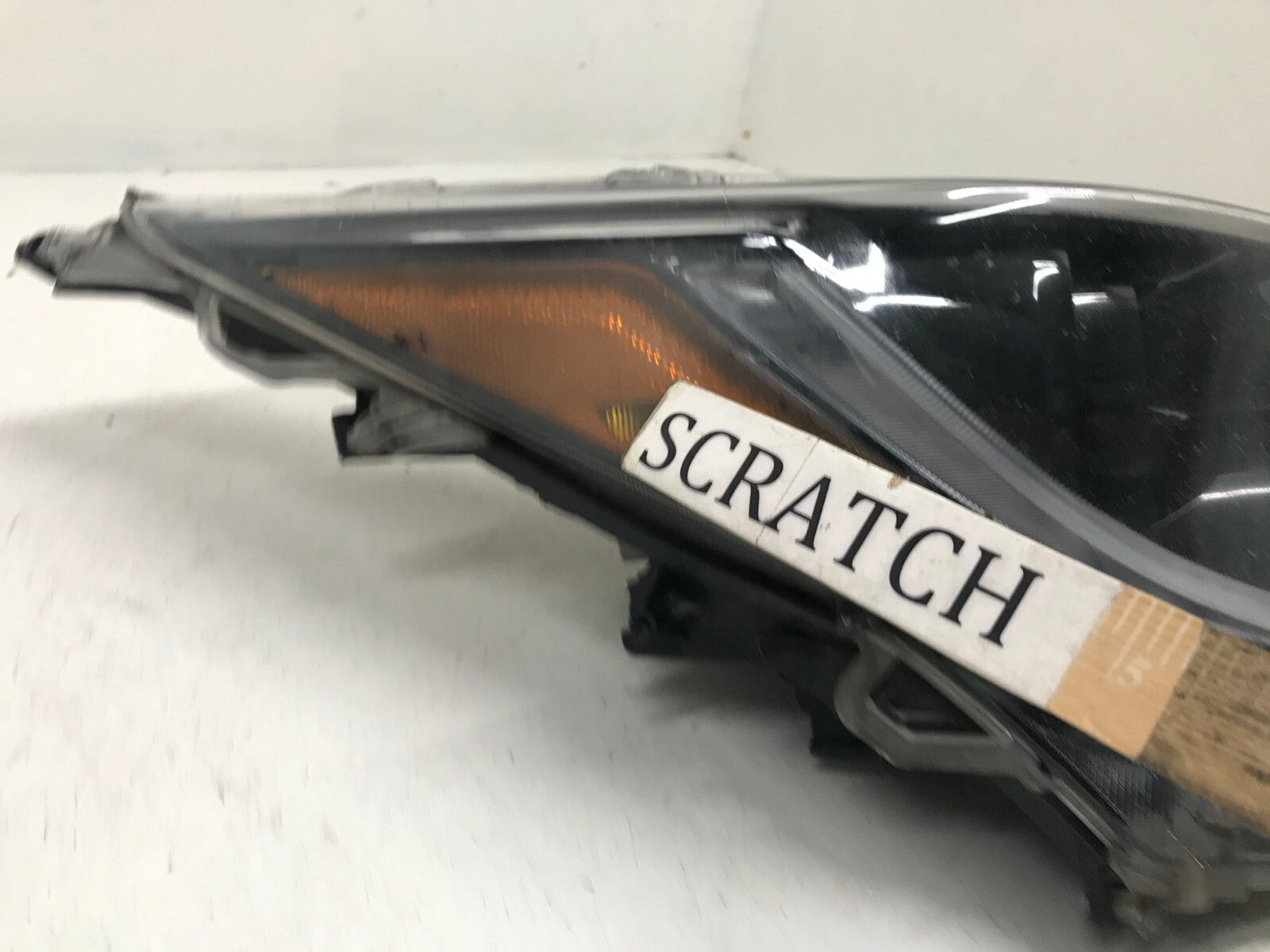 Headlight Damaged Right RH Toyota Corolla LE XLE Sedan 20-2021 81110-02S30 OEM