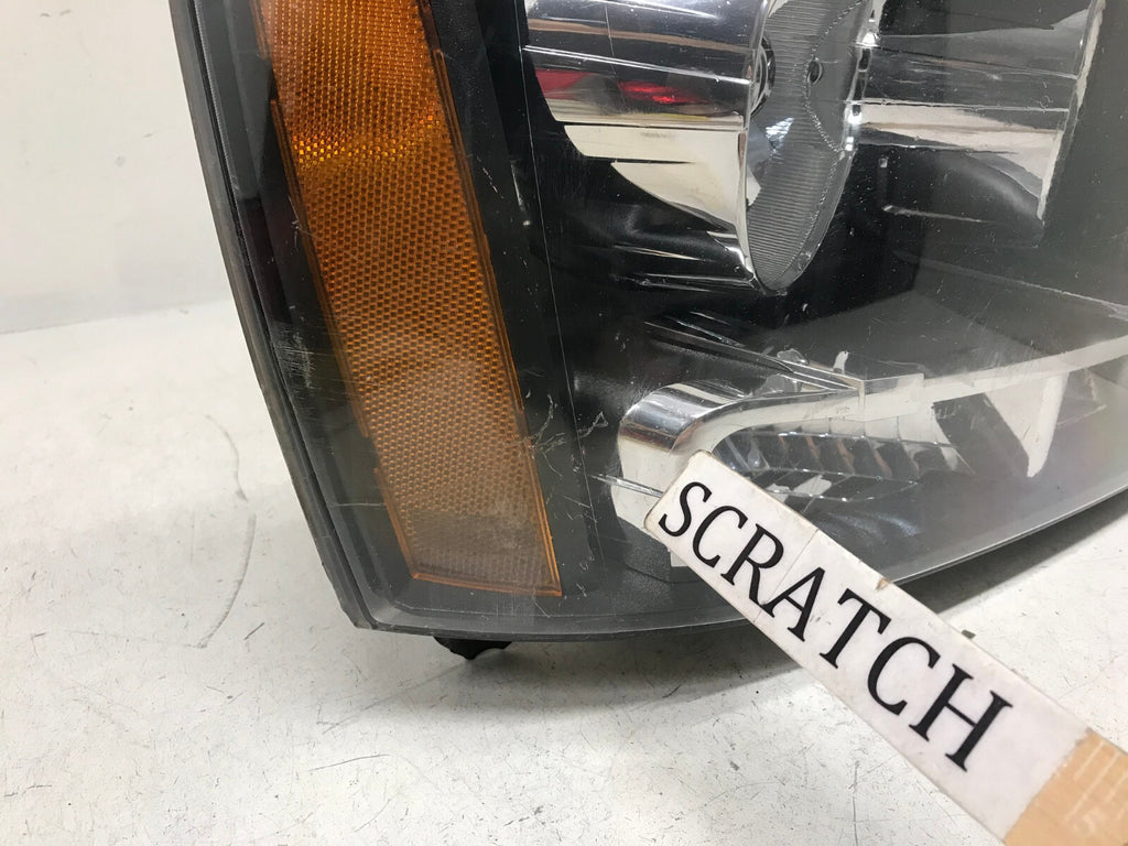 Headlight Damaged Right RH Passenger Chevrolet Suburban 2007-2014 15950808 OEM