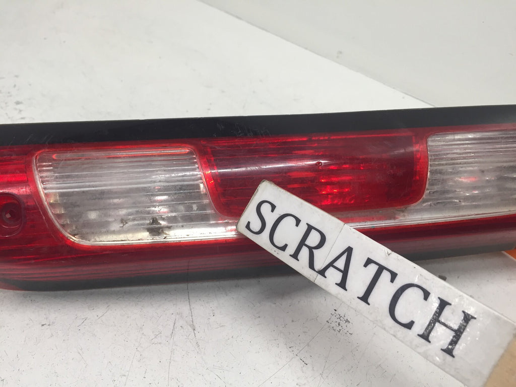 Tail Brake light Damaged GMC Sierra 2014 20979071 OEM