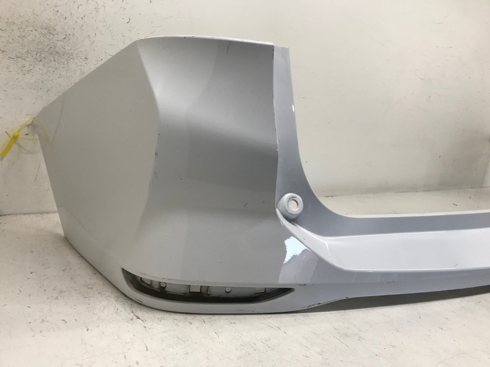 Rear Upper Bumper Cover Chevy Equionox SUV White 18-22 23333105E OEM