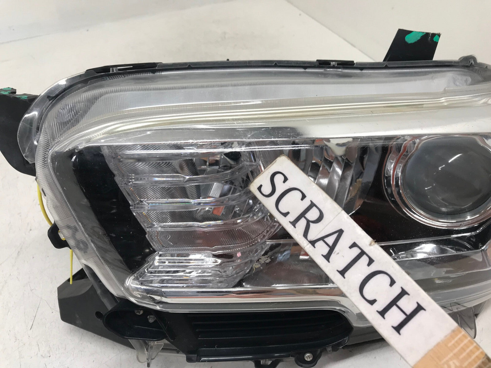 Projector Headlight Damaged Driver LH Toyota Tacoma 2016-2018 8115004250 OEM2