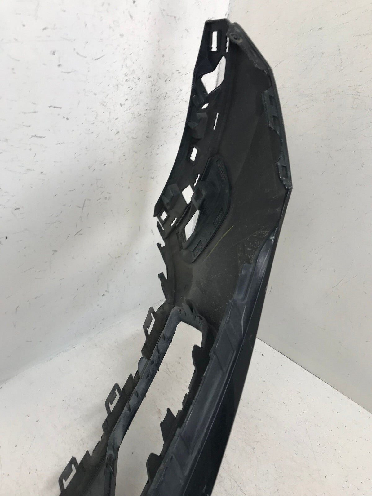 Front Upper Bumper Cover Black Volkswagen Tiguan S/SE/SEL/Pr 18 19 5NN807221 OEM