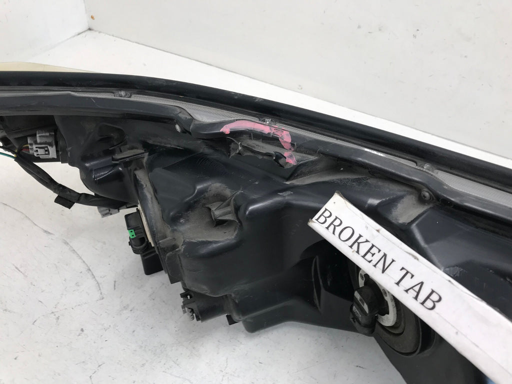 Headlight Damaged Driver LH 2014 2015 2016 Toyota Highlander 3.5L 81110-E250 OEM