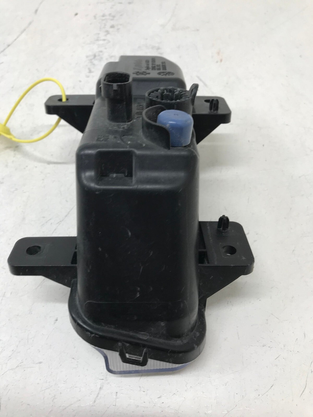 Fog light Damaged RH Right Dodge Ram 1500 2500 3500 19 20 21 2022 68477196AA OEM
