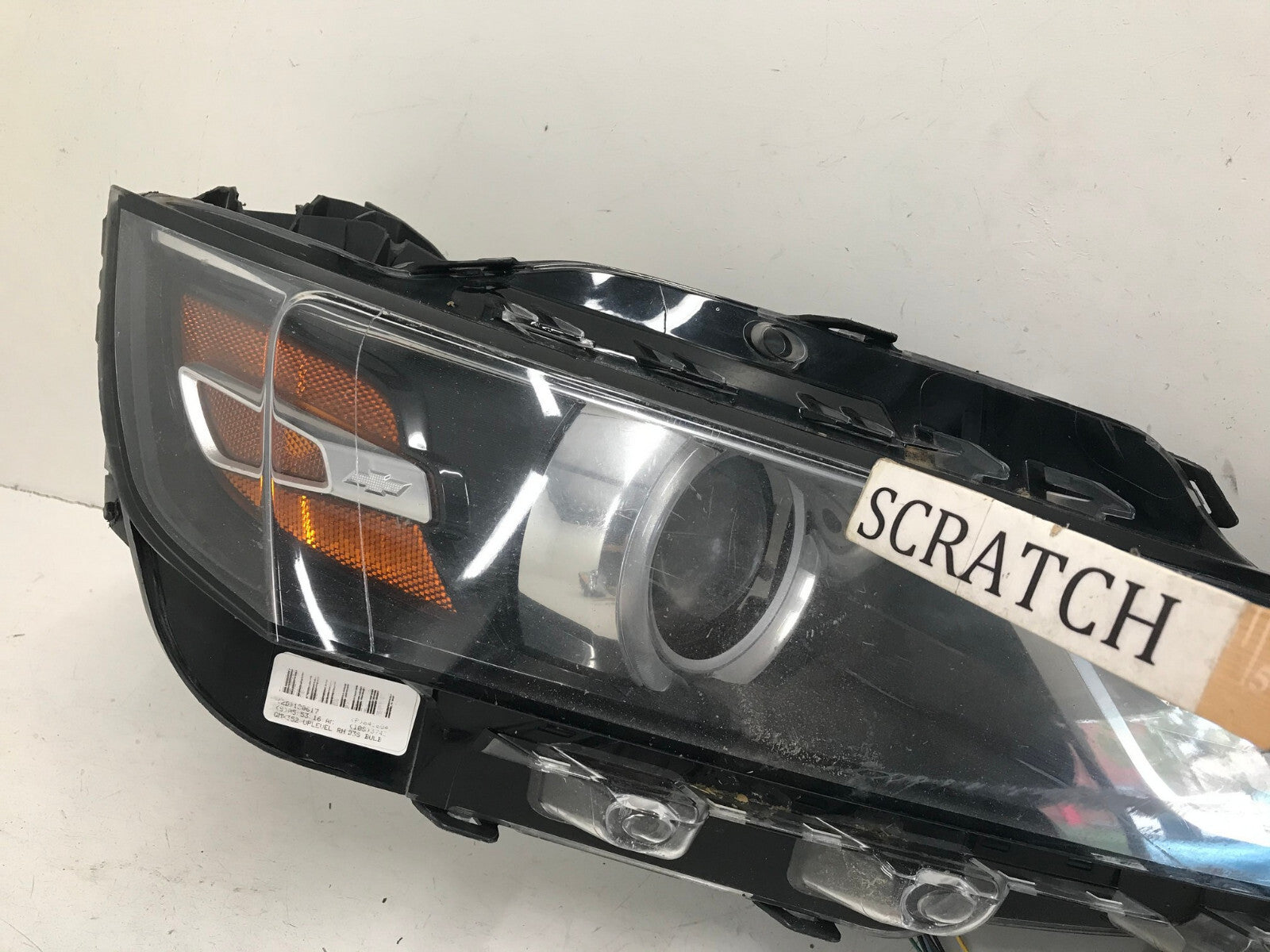 Headlight Damaged Right RH Chevy Impala Xenon 18-2020 PARTS ONLY 84160413 OEM