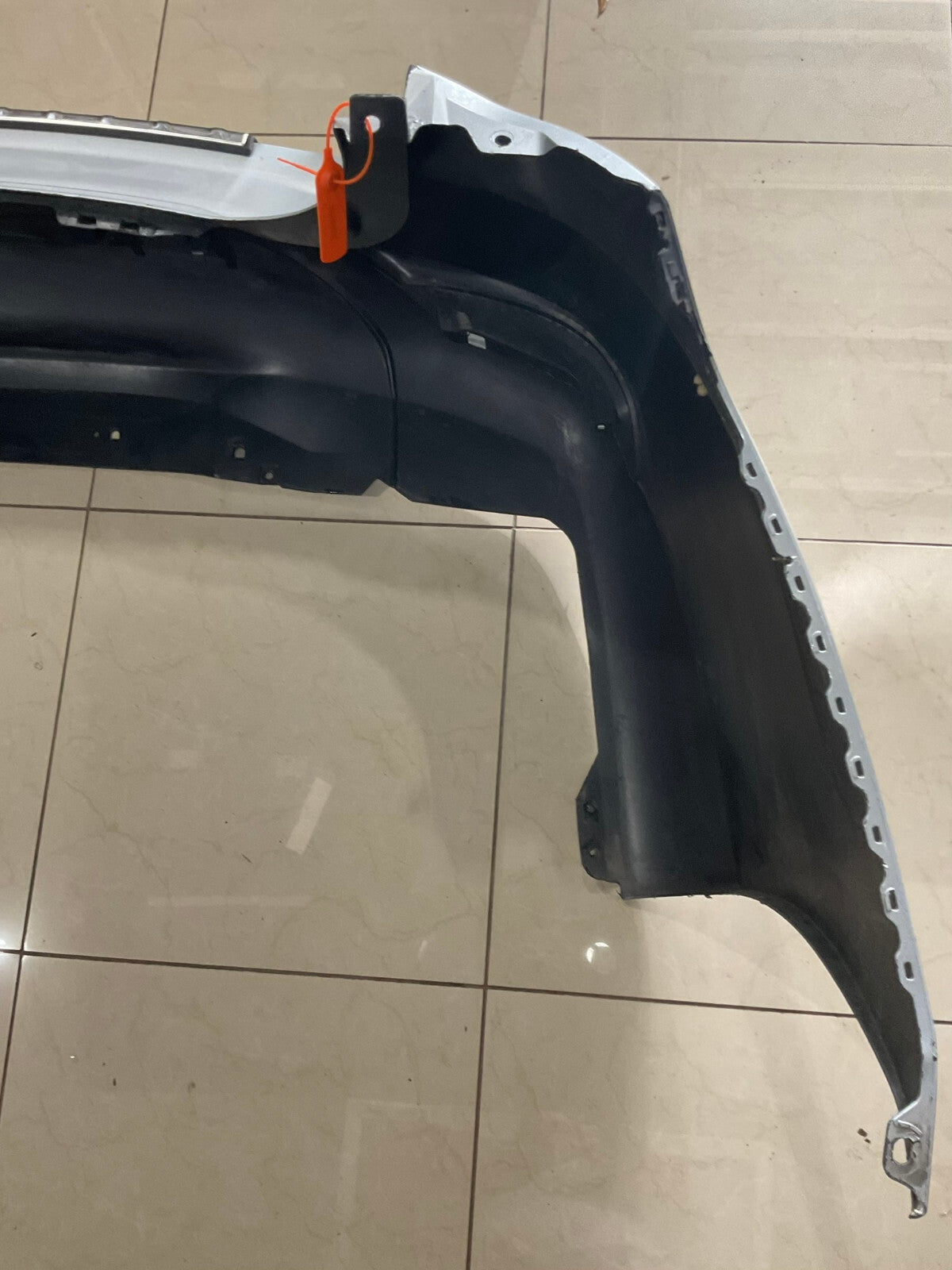 Rear Bumper Cover Silver 16-20 Infiniti QX60 3.5L 85022+9NC0H OEM