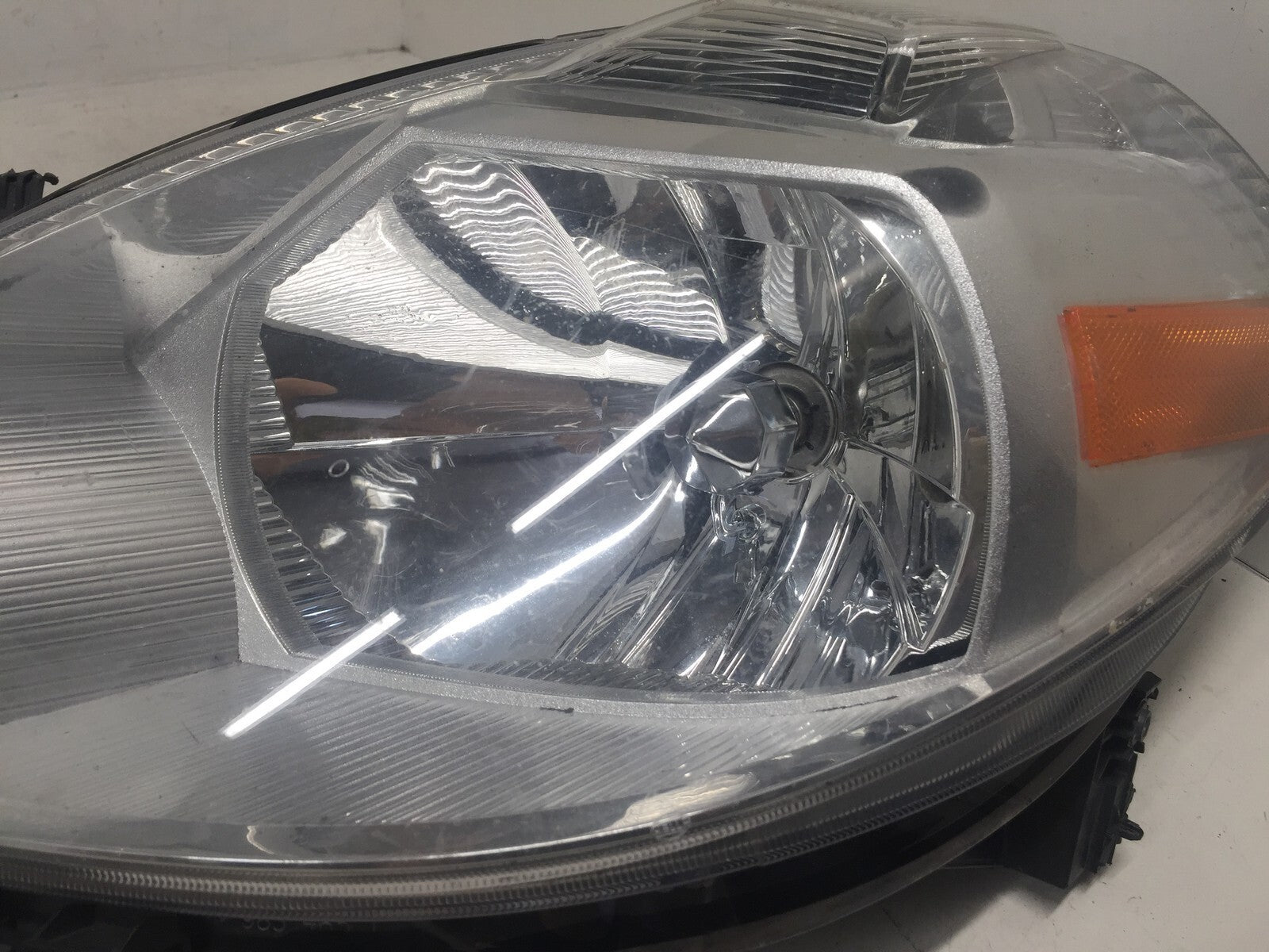 Headlight Damaged Driver LH 2007-2012 Nissan Versa 2012 Versa 1.8 S 1.8 SL OEM