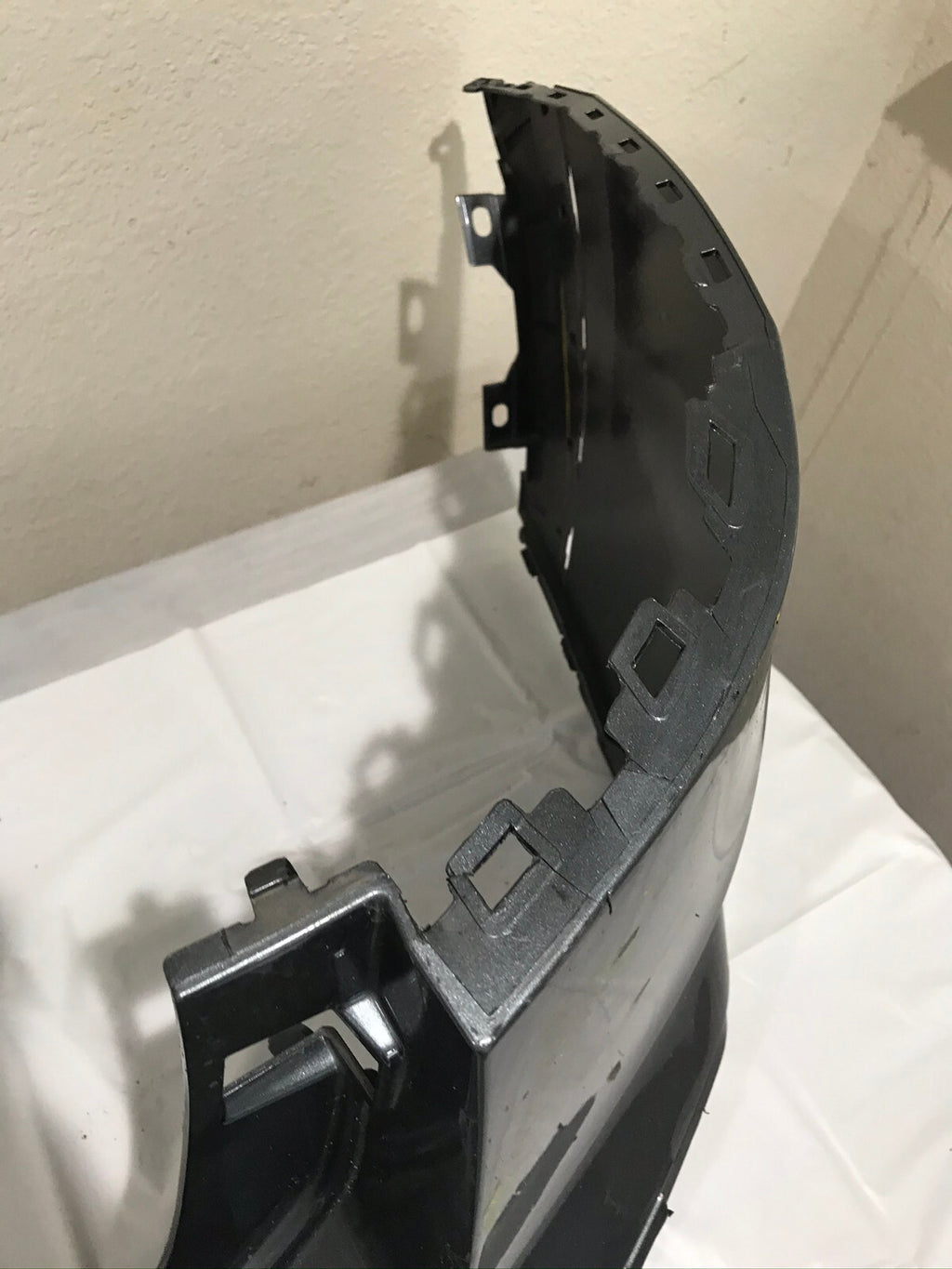 Rear Bumper Cover Gray 2021-2024 olkswagen Taos 2GJ807421B OEM