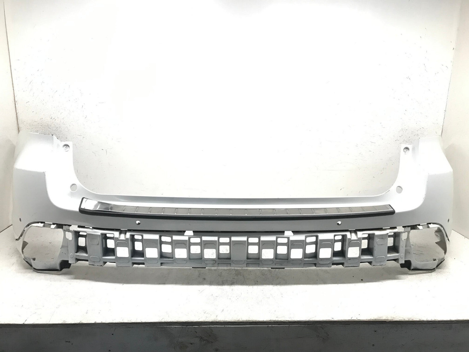 Rear Bumper Cover 070 Toyota Highlander LE Limited Hybrid 14-18 52159-0E060 OEM