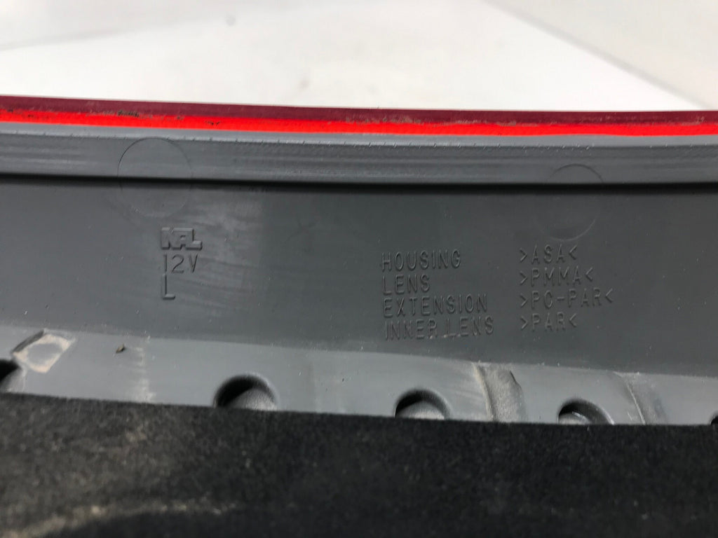 Tail light Damaged Driver LH Toyota Sienna 2011 2012 2013-2014 OEM OEM