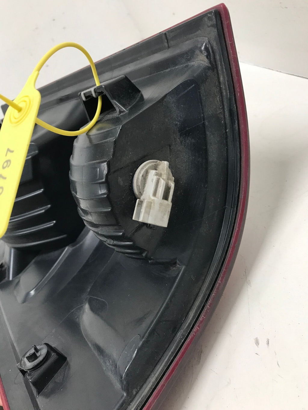 Tail light Damaged RH Right Dodge Ram 1500 2500 3500 2009-2018 55277414AA OEM