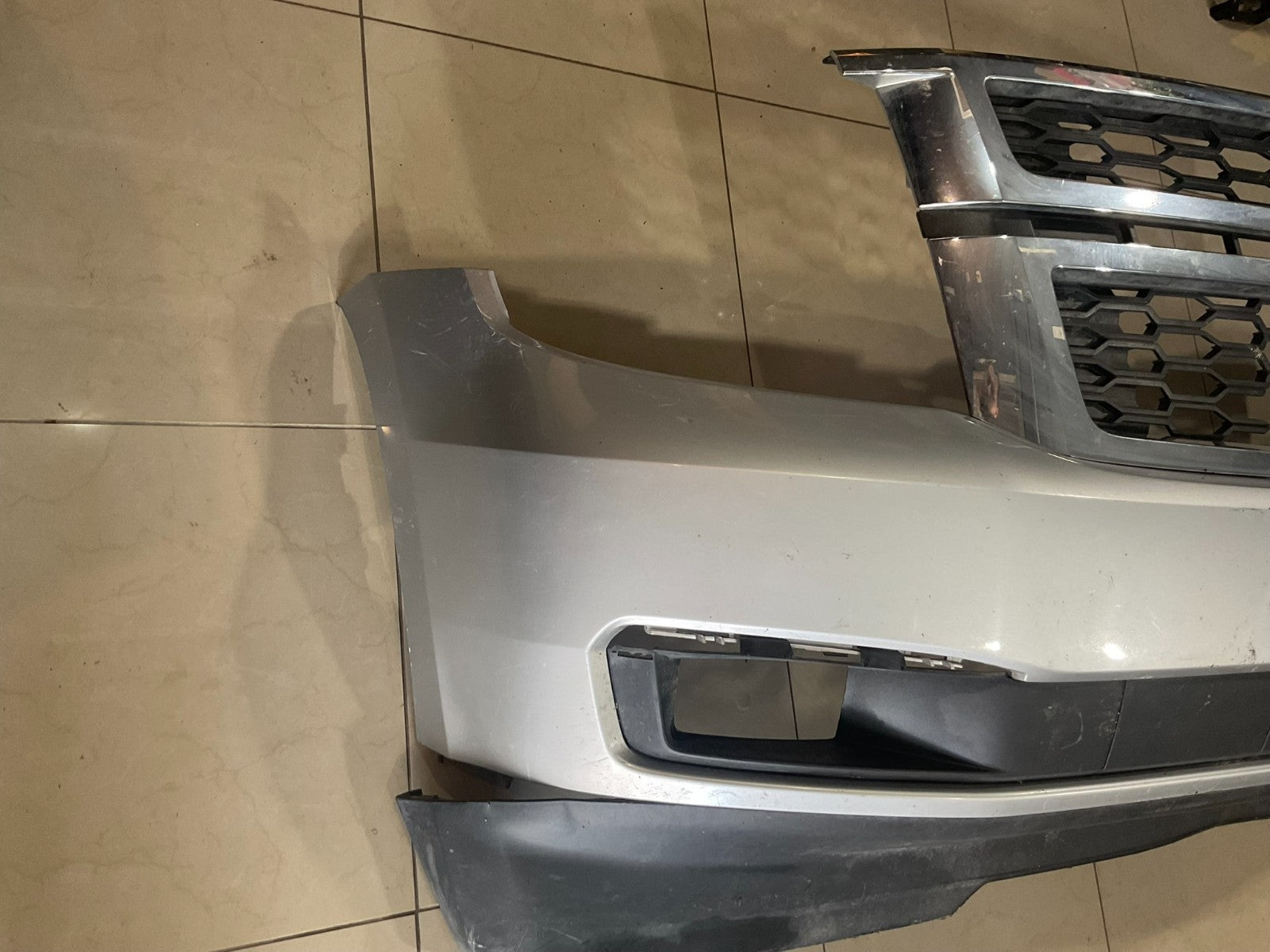 Front Bumper Cover Silver 2015-2020 Chevrolet Tahoe Suburban 22936492 OEM
